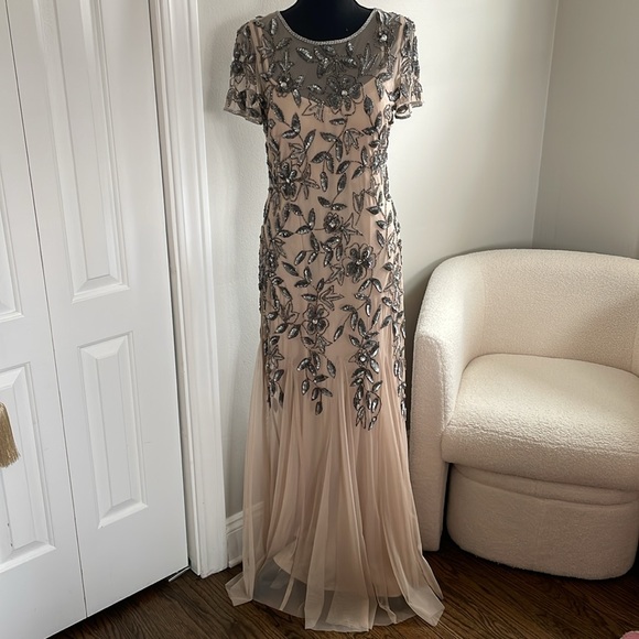 Adrianna Papell Dresses & Skirts - Adrianna Papell
Floral-Beaded Gown